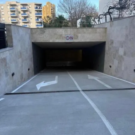 شقة Lux Nina&martina' New 2025- Free Garage Parking *